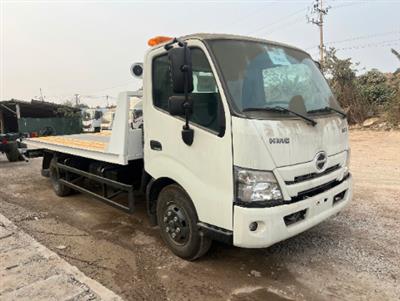 xe cứu hộ giao thông sàn hạ đất Hino XZU720 euro5 mới nhất